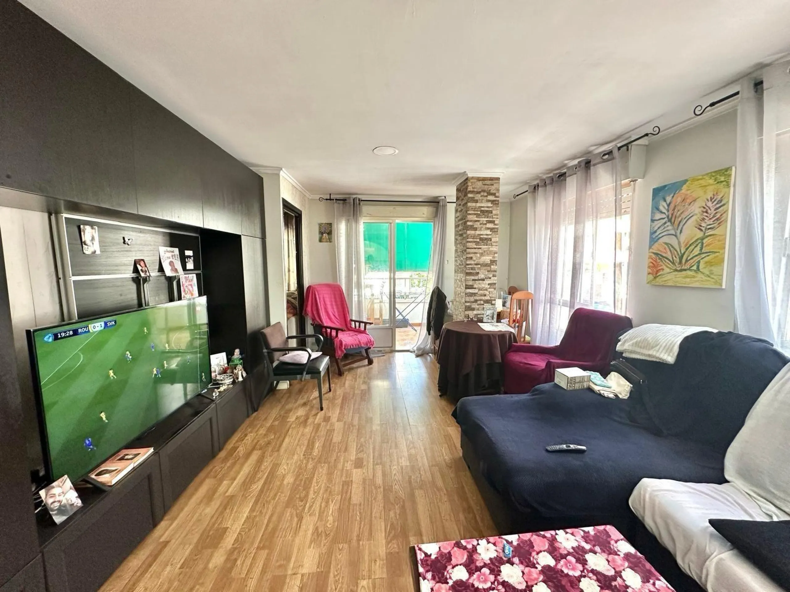 APARTAMENTO A 450 DEL PUERTO DE TORREVIEJA. 2 DORM. 2 BAÑOS. TERRAZA AMPLIA. 76 M2.