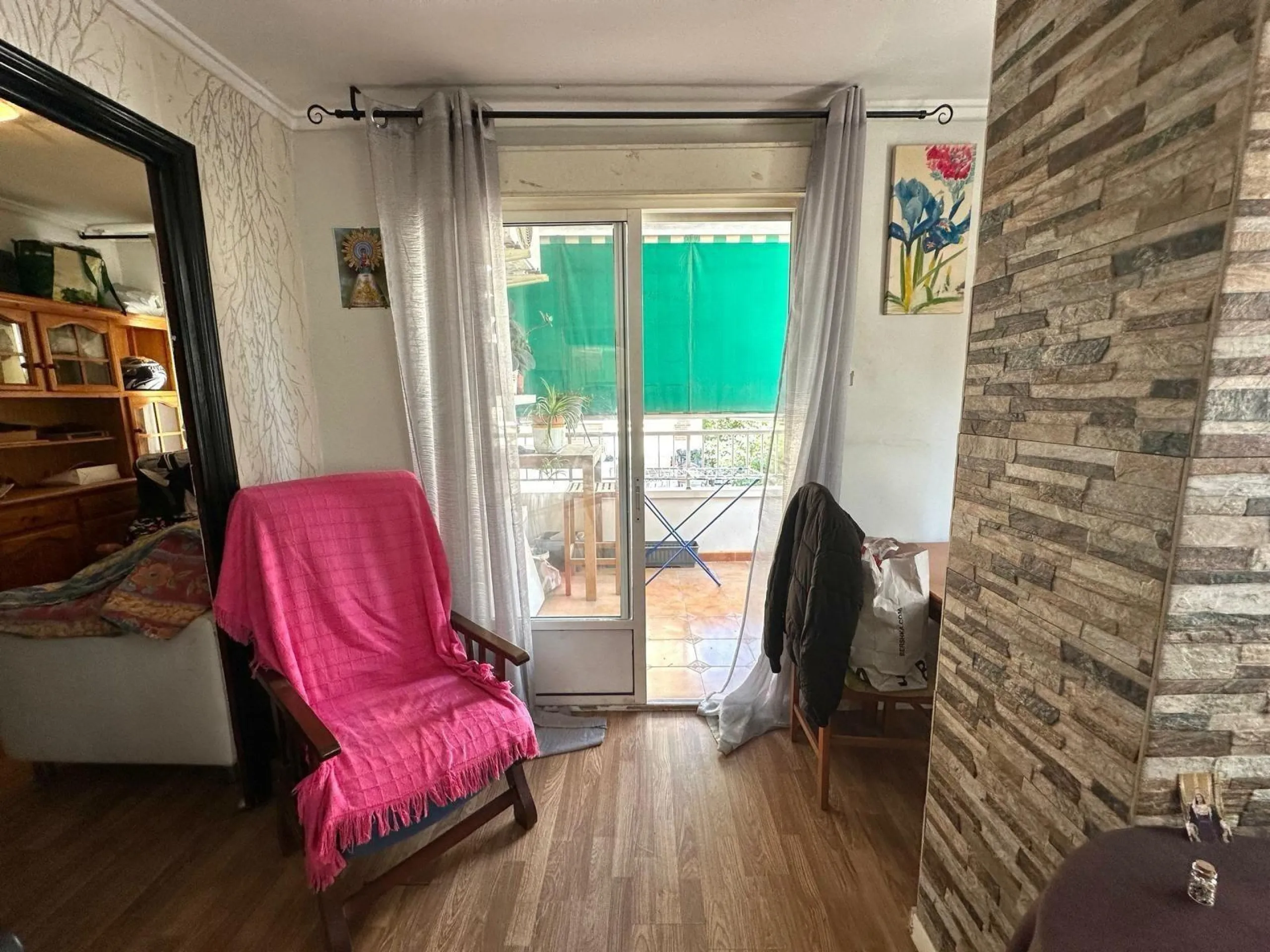 APARTAMENTO A 450 DEL PUERTO DE TORREVIEJA. 2 DORM. 2 BAÑOS. TERRAZA AMPLIA. 76 M2.