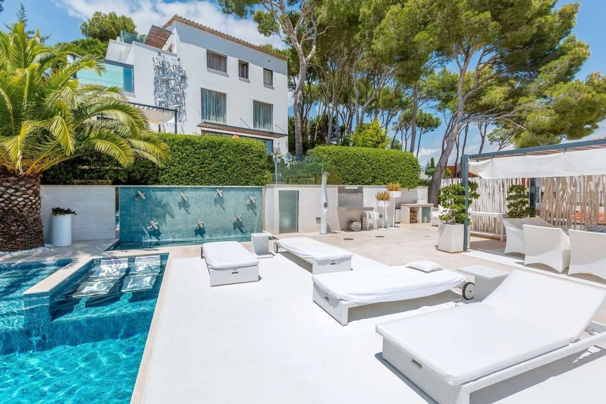 Contemporary Villa with Sea Views in Torrevalentina, Sant Antoni de Calonge