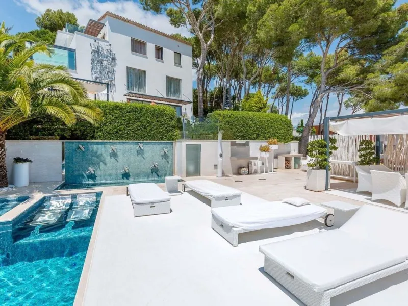 Contemporary Villa with Sea Views in Torrevalentina, Sant Antoni de Calonge