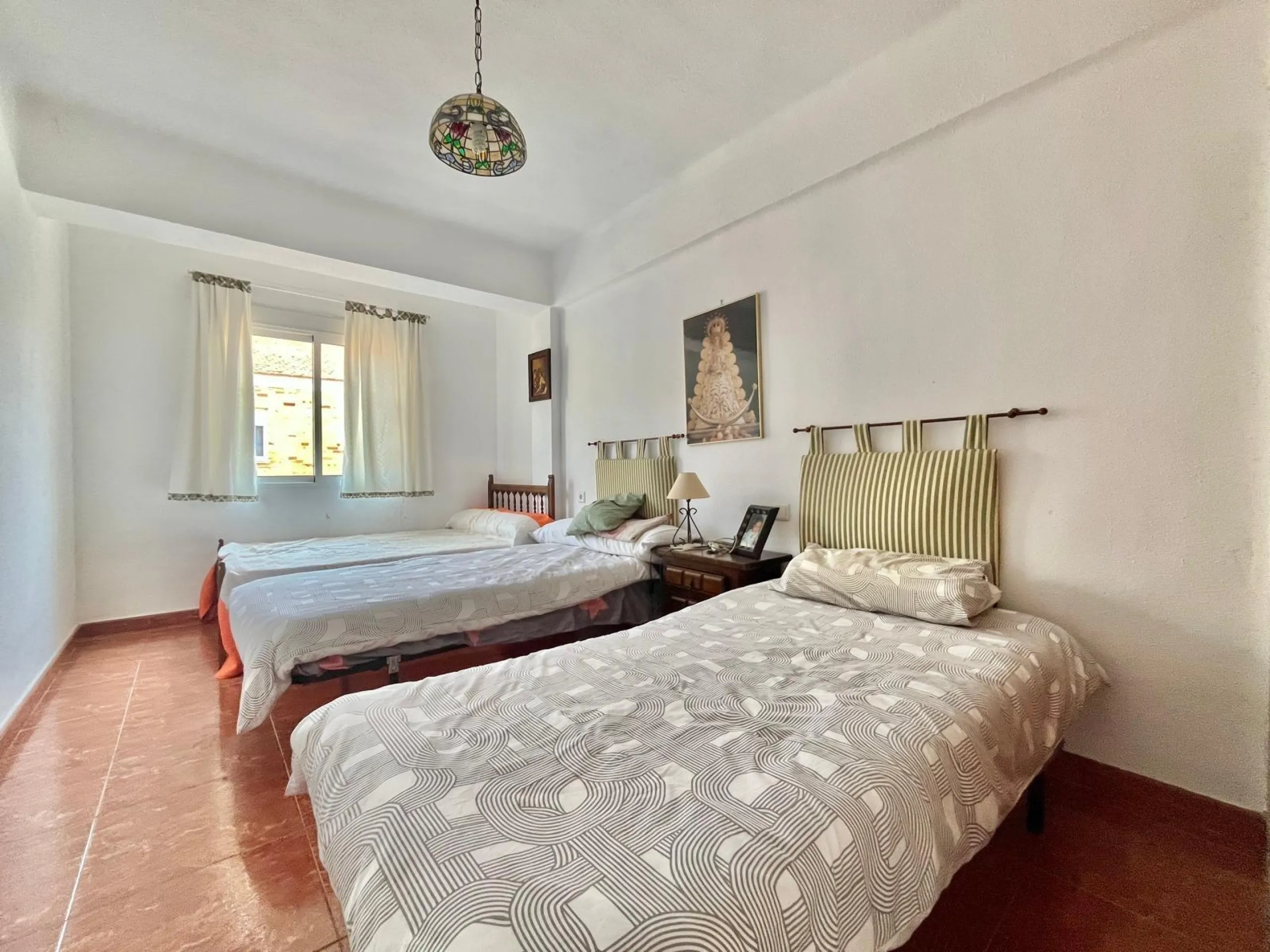 AMPLIO APARTAMENTO A 400 METROS DE PLAYA DEL CURA. 3 DORM. 1 BAÑO. 92 M2.