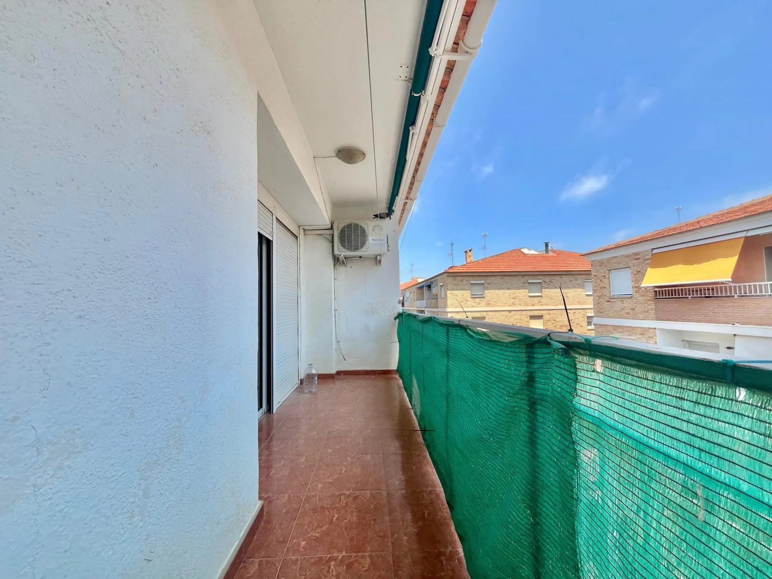 AMPLIO APARTAMENTO A 400 METROS DE PLAYA DEL CURA. 3 DORM. 1 BAÑO. 92 M2.