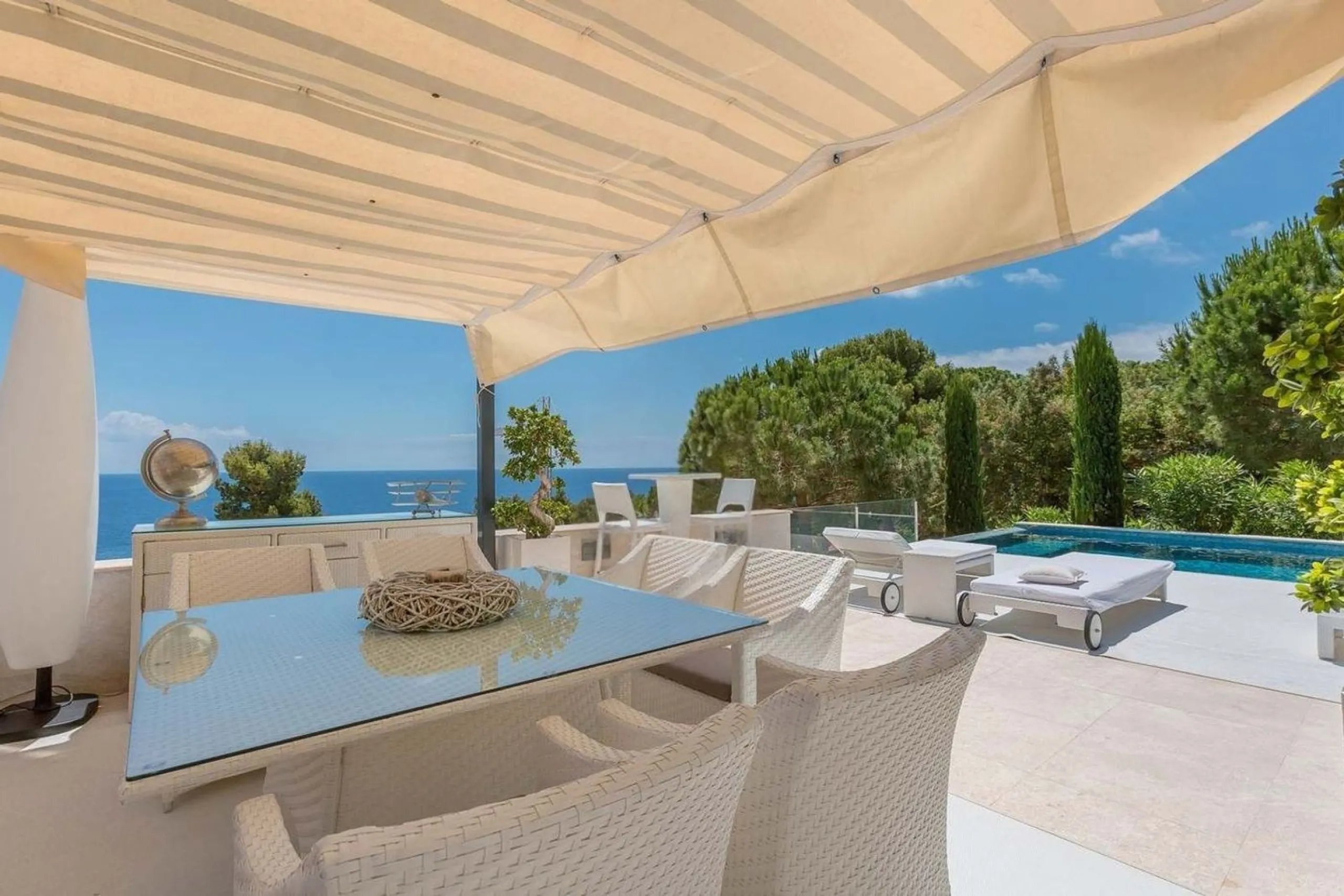 Contemporary Villa with Sea Views in Torrevalentina, Sant Antoni de Calonge