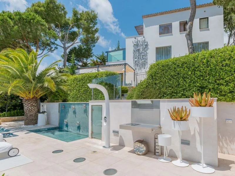 Contemporary Villa with Sea Views in Torrevalentina, Sant Antoni de Calonge