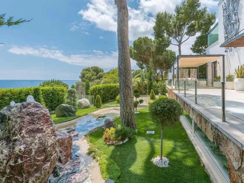 Contemporary Villa with Sea Views in Torrevalentina, Sant Antoni de Calonge