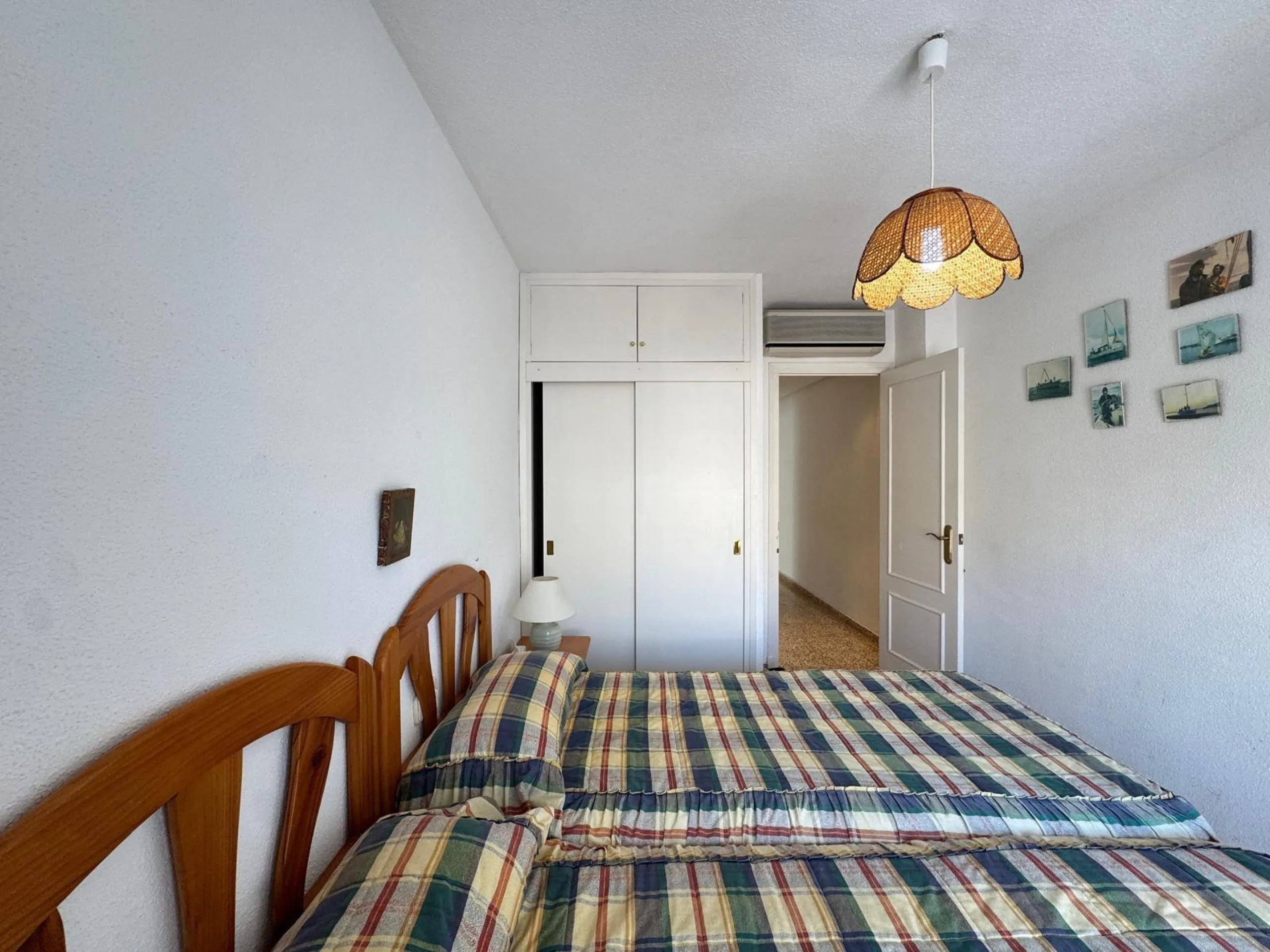 PRIMERA LINEA! APARTAMENTO CON FRONTALES VISTAS AL MAR! CON 101 M2 UTILES! DOS TERRAZAS DE 10 M2. 3 DORM. 2 BAÑOS.