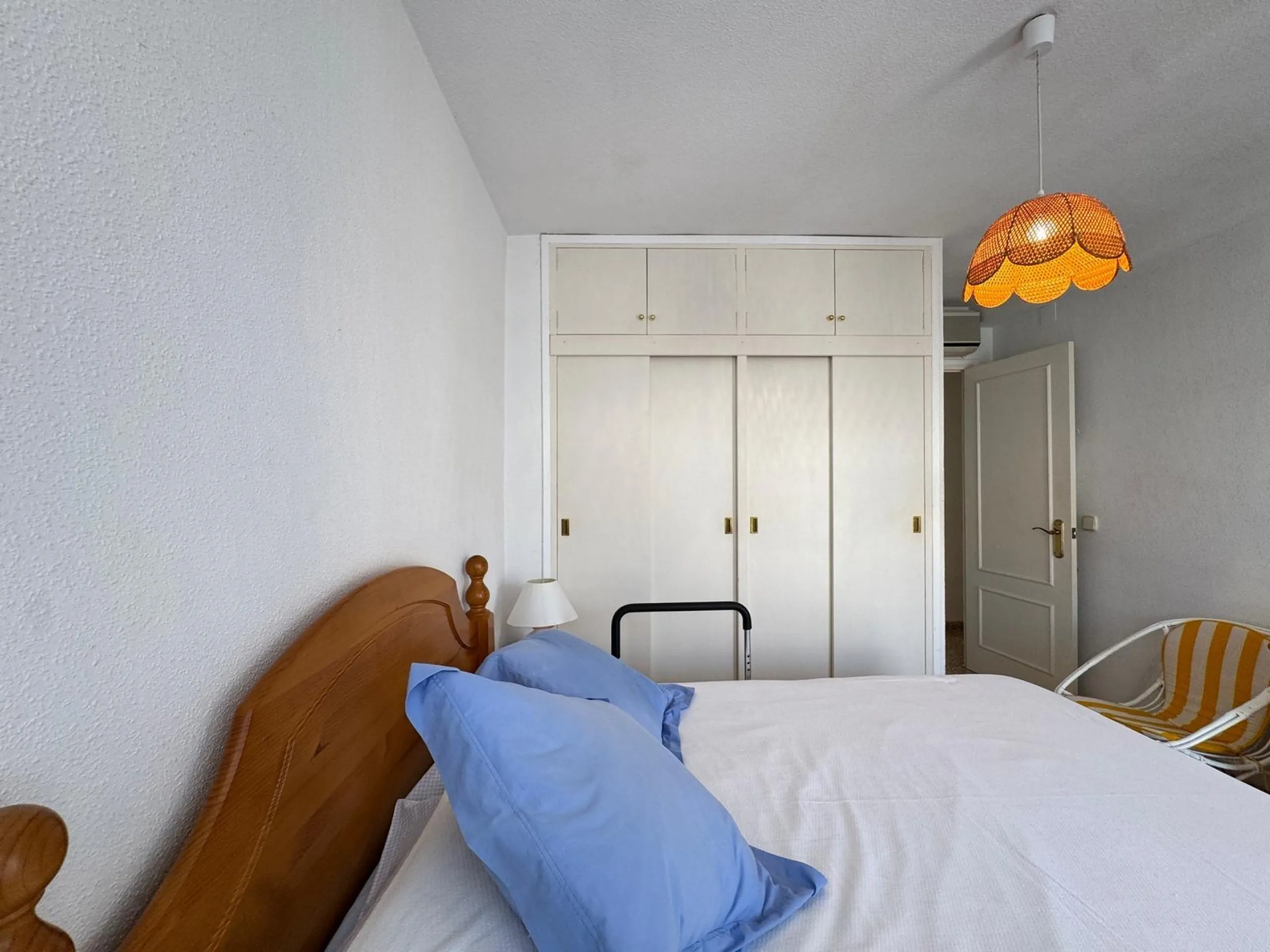 PRIMERA LINEA! APARTAMENTO CON FRONTALES VISTAS AL MAR! CON 101 M2 UTILES! DOS TERRAZAS DE 10 M2. 3 DORM. 2 BAÑOS.
