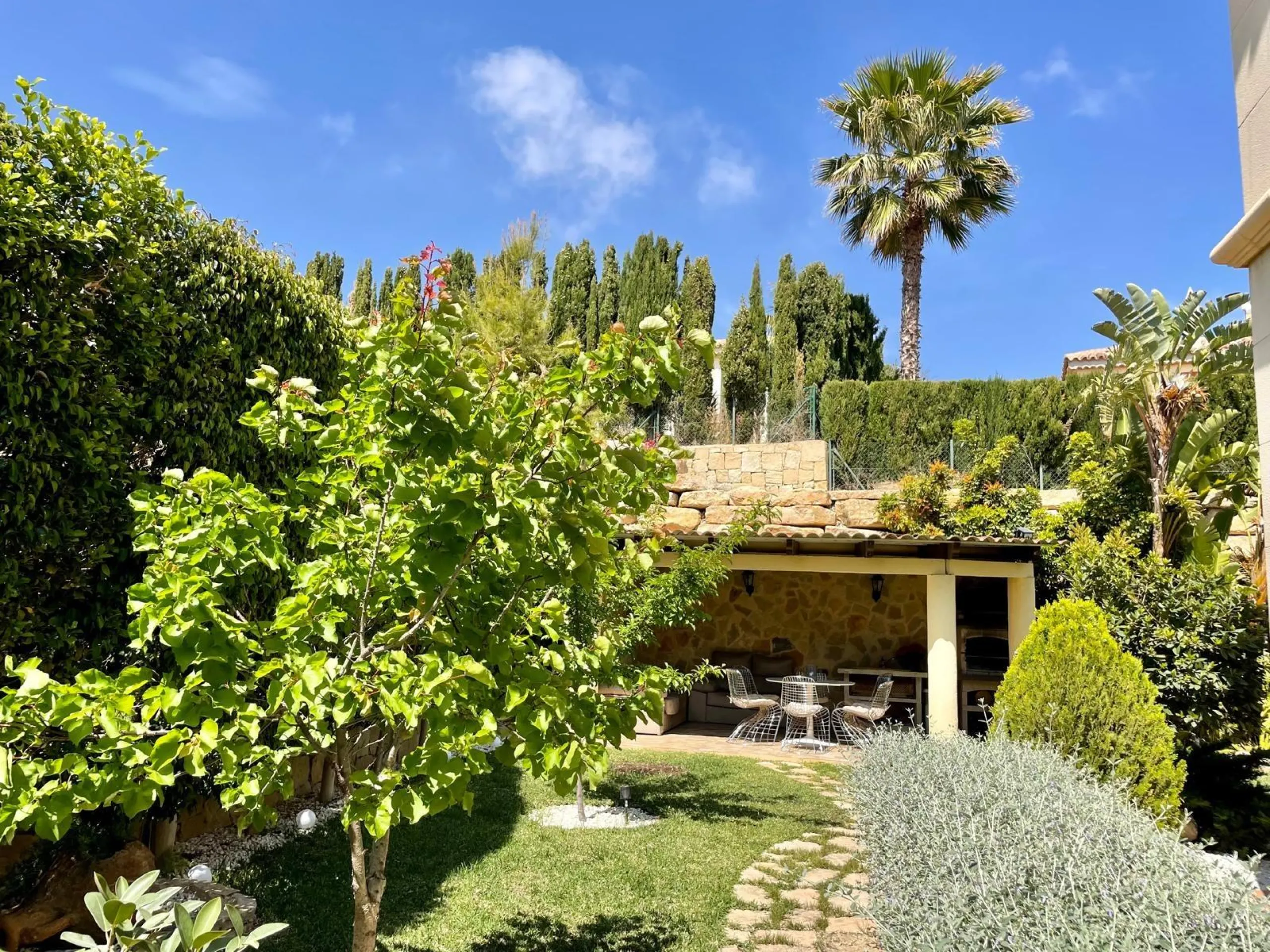 Charming Mediterranean Villa with Private Pool in Sierra Cortina