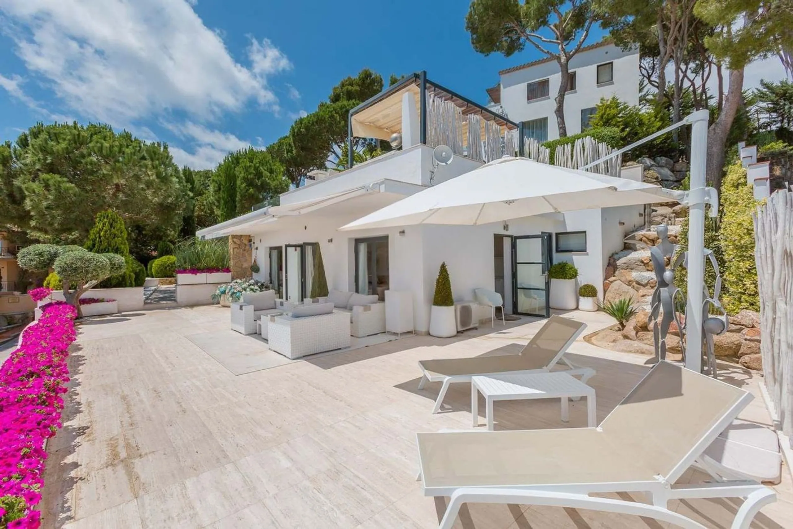 Contemporary Villa with Sea Views in Torrevalentina, Sant Antoni de Calonge