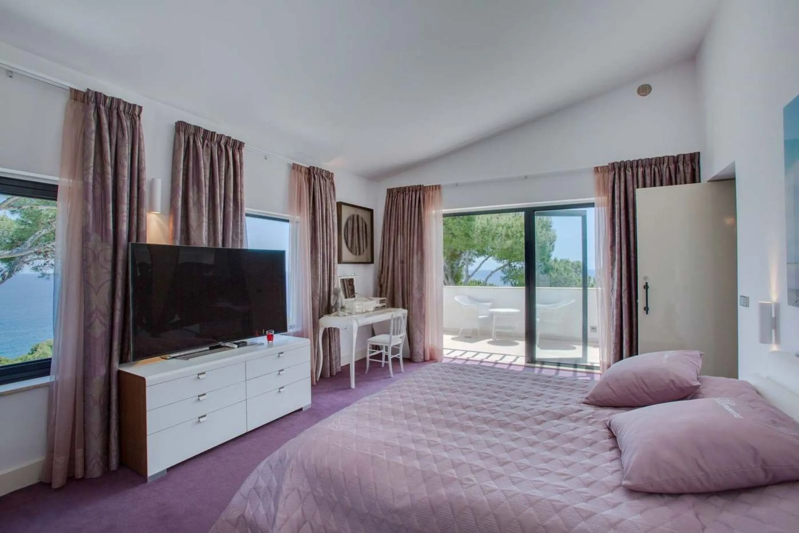 Contemporary Villa with Sea Views in Torrevalentina, Sant Antoni de Calonge