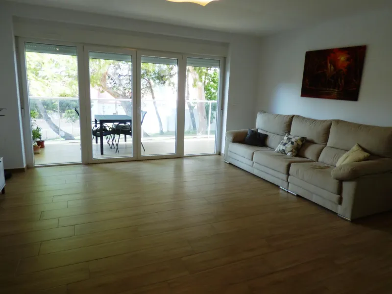 Exclusiva Casa Totalmente Renovada casi en Primera Línea de Playa en Cabo Huertas