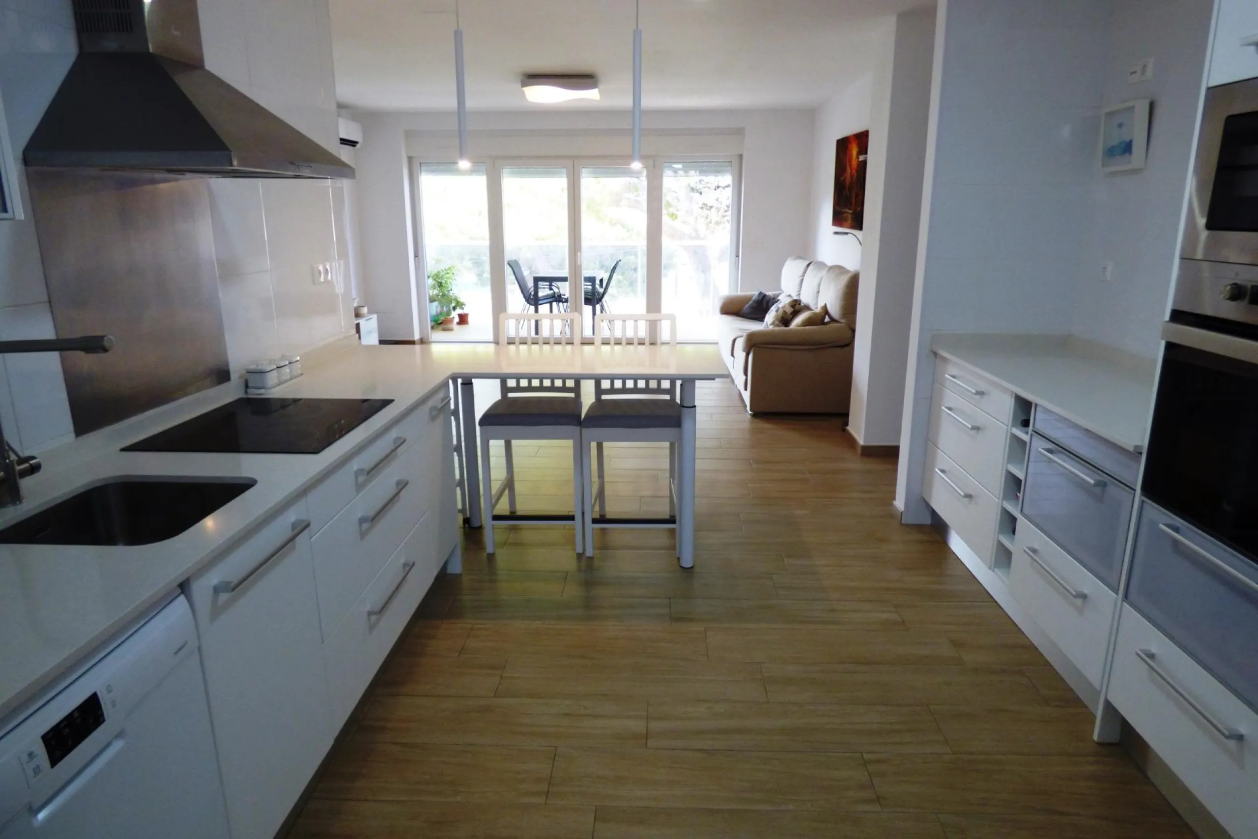 Exclusiva Casa Totalmente Renovada casi en Primera Línea de Playa en Cabo Huertas