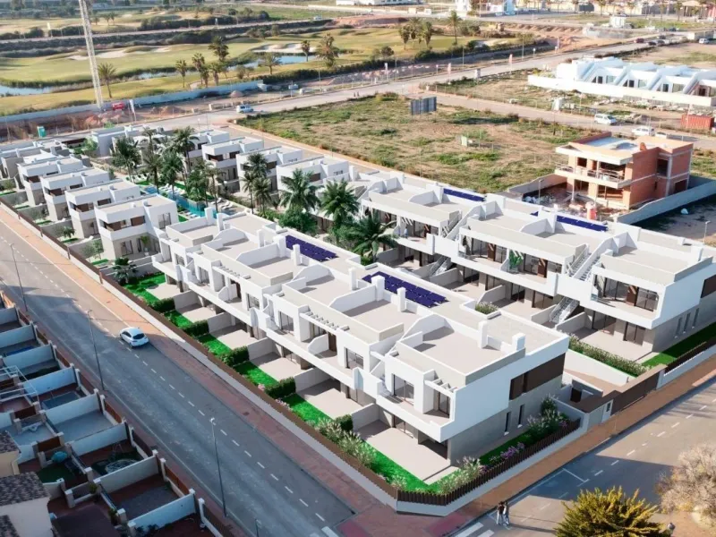 OBRA NUEVA! VILLAS EN LOS ALCAZARES CON PISCINA PRIVADA. 3 DORM. 2 BAÑOS.