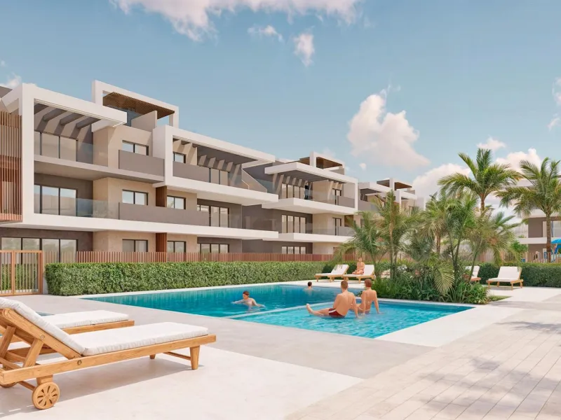 LUXURY HOMES 100M FROM THE BEACH
