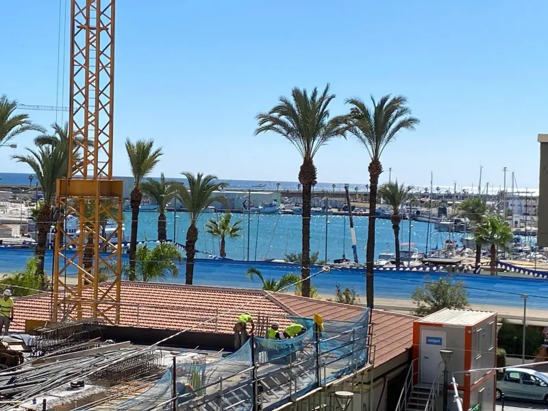 CON VISTAS AL MAR apartamento 4 dormitorios, 2 baños, 2 terrazas y garaje
