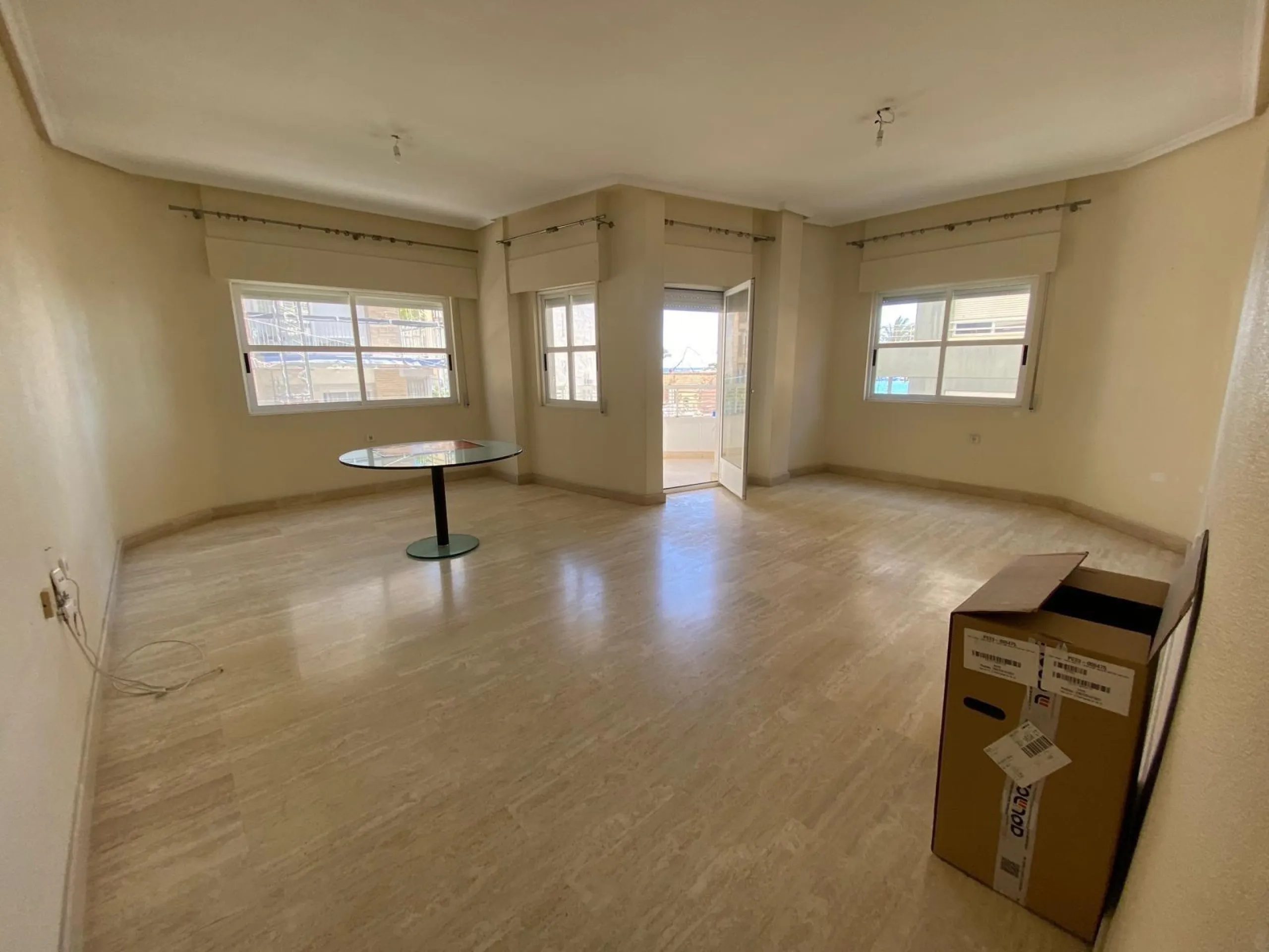 WITH SEA VIEWS apartment 4 bedrooms, 2 bathrooms, 2 terraces, and garage
