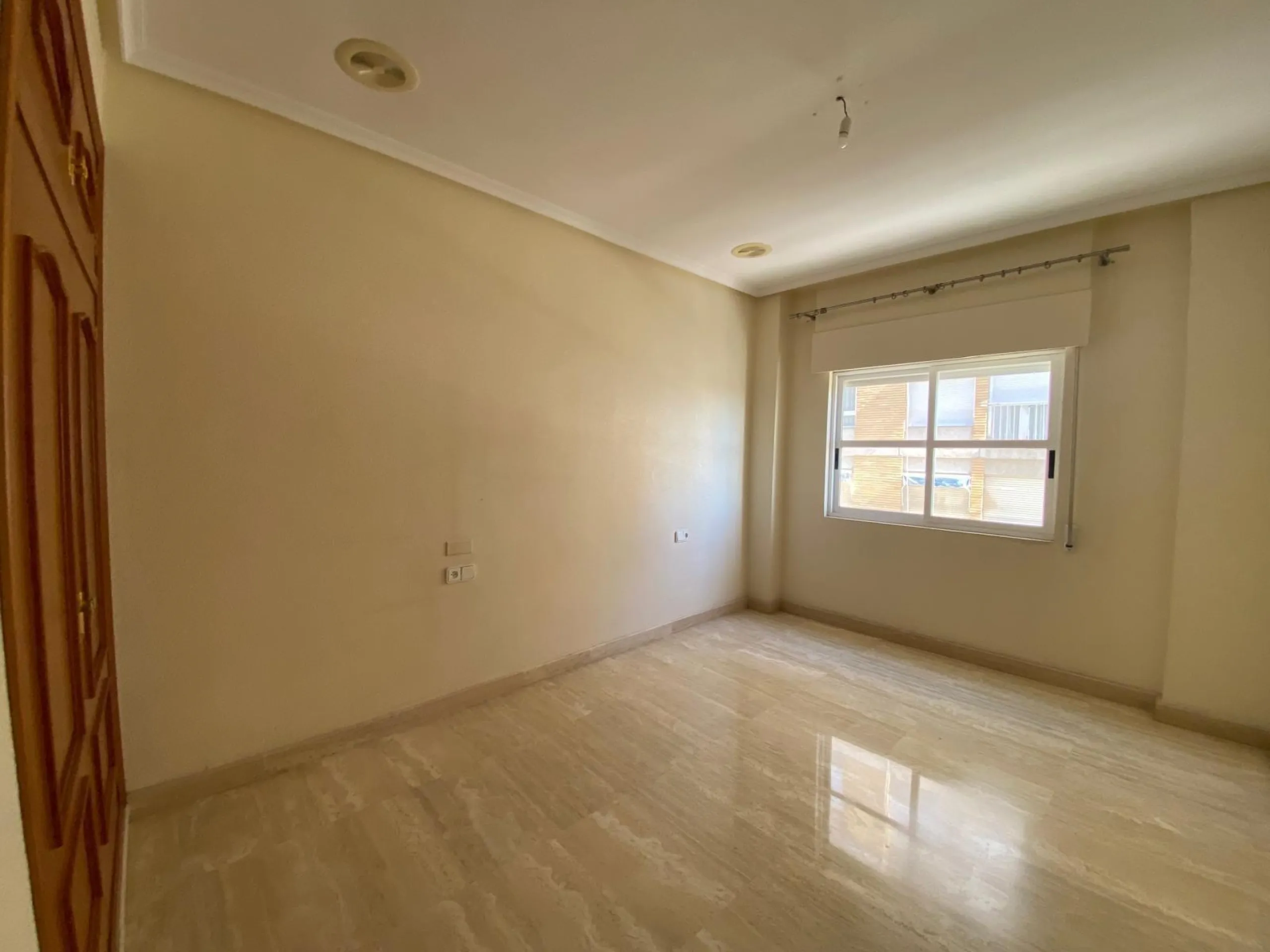 WITH SEA VIEWS apartment 4 bedrooms, 2 bathrooms, 2 terraces, and garage