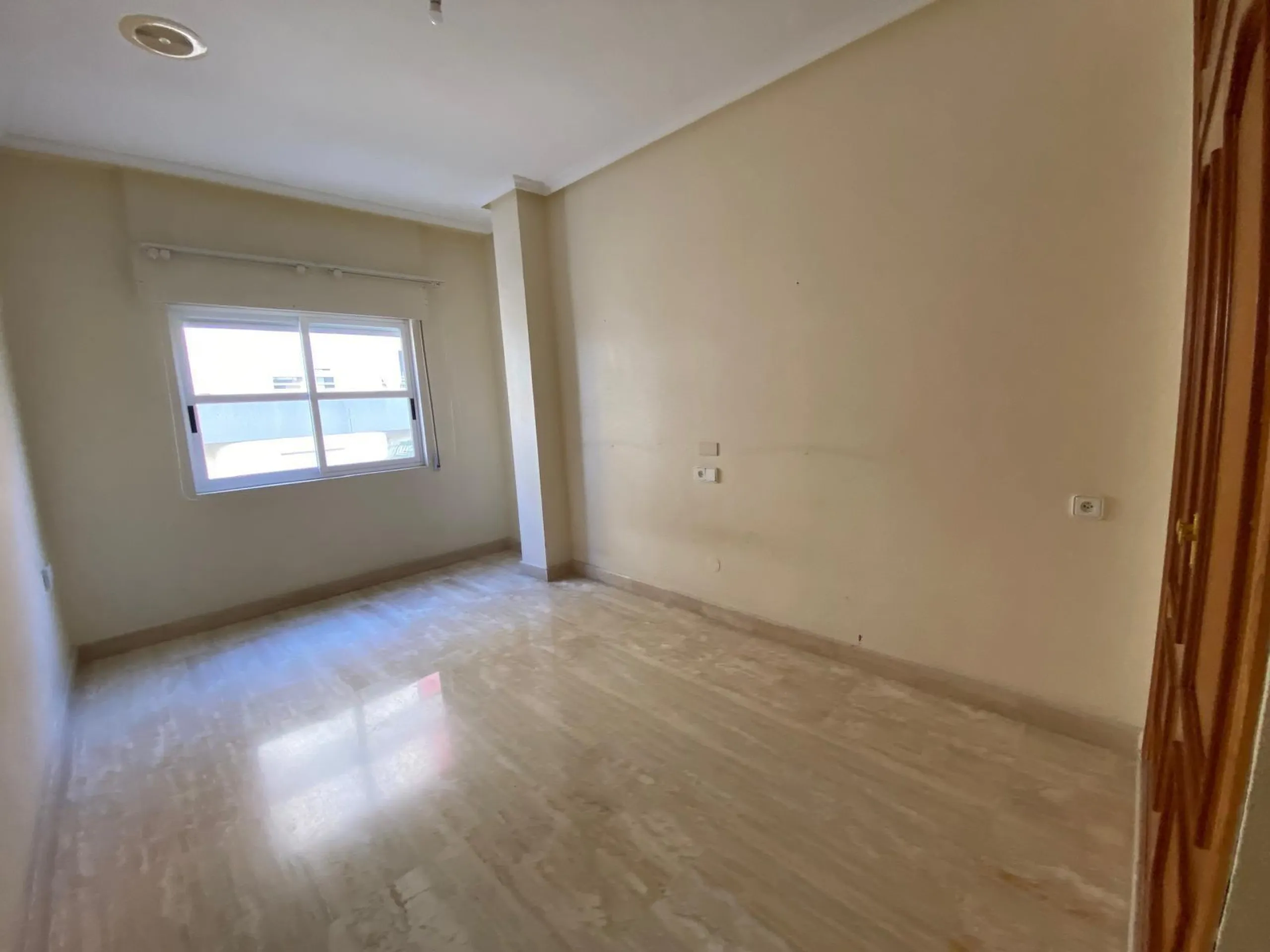 WITH SEA VIEWS apartment 4 bedrooms, 2 bathrooms, 2 terraces, and garage