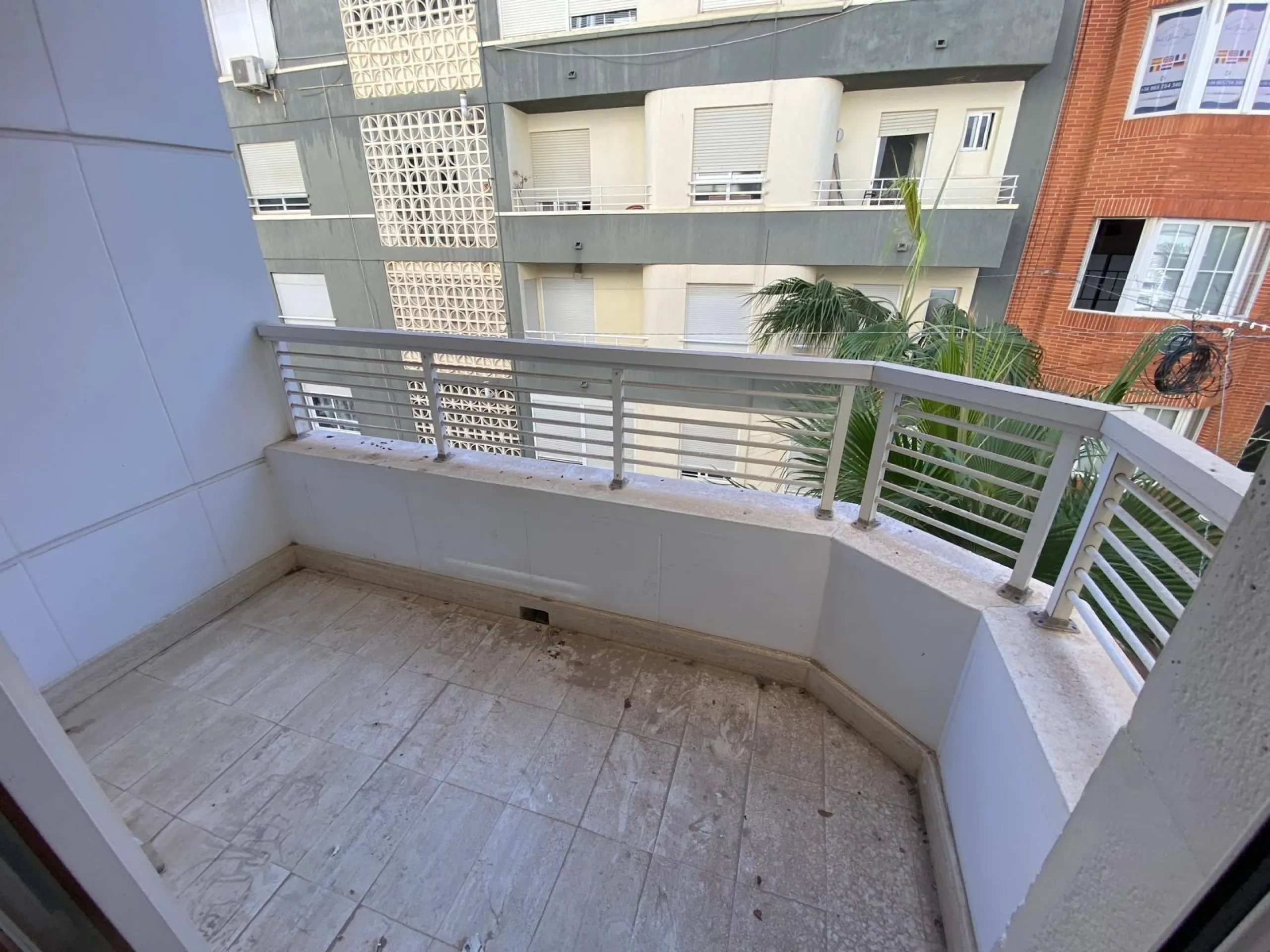 WITH SEA VIEWS apartment 4 bedrooms, 2 bathrooms, 2 terraces, and garage