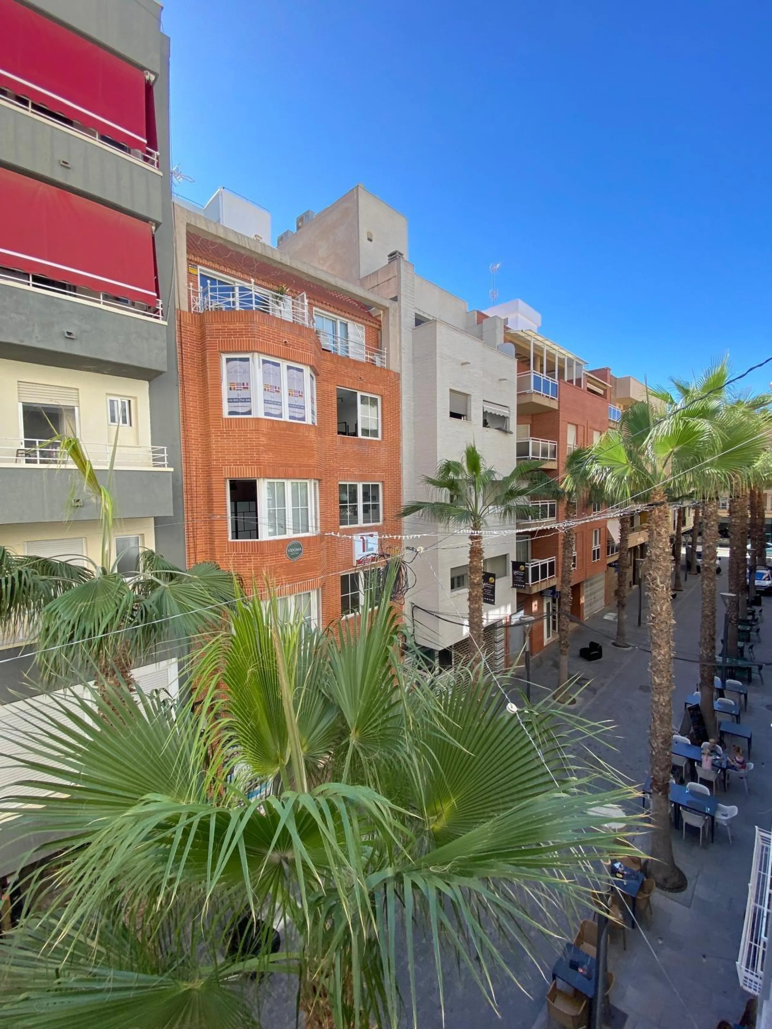 WITH SEA VIEWS apartment 4 bedrooms, 2 bathrooms, 2 terraces, and garage
