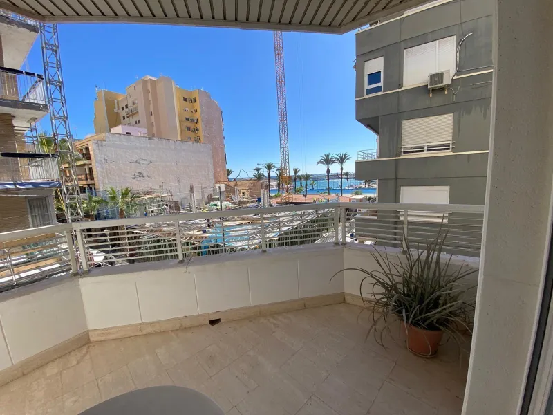 WITH SEA VIEWS apartment 4 bedrooms, 2 bathrooms, 2 terraces, and garage
