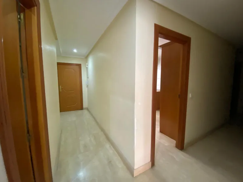WITH SEA VIEWS apartment 4 bedrooms, 2 bathrooms, 2 terraces, and garage