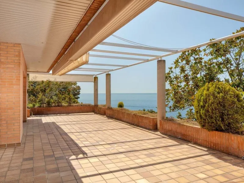 Spectacular three-level sea-view home in Cala Sant Francesc, Blanes