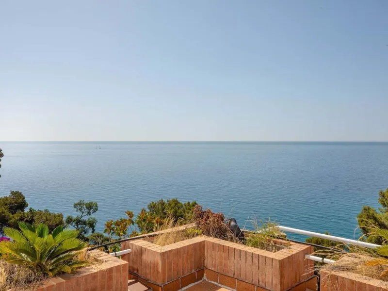 Spectacular three-level sea-view home in Cala Sant Francesc, Blanes