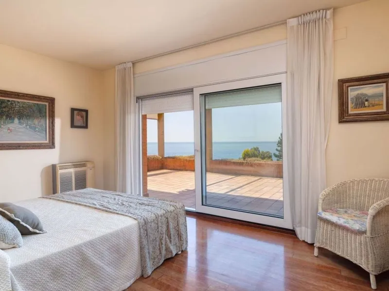 Spectacular three-level sea-view home in Cala Sant Francesc, Blanes
