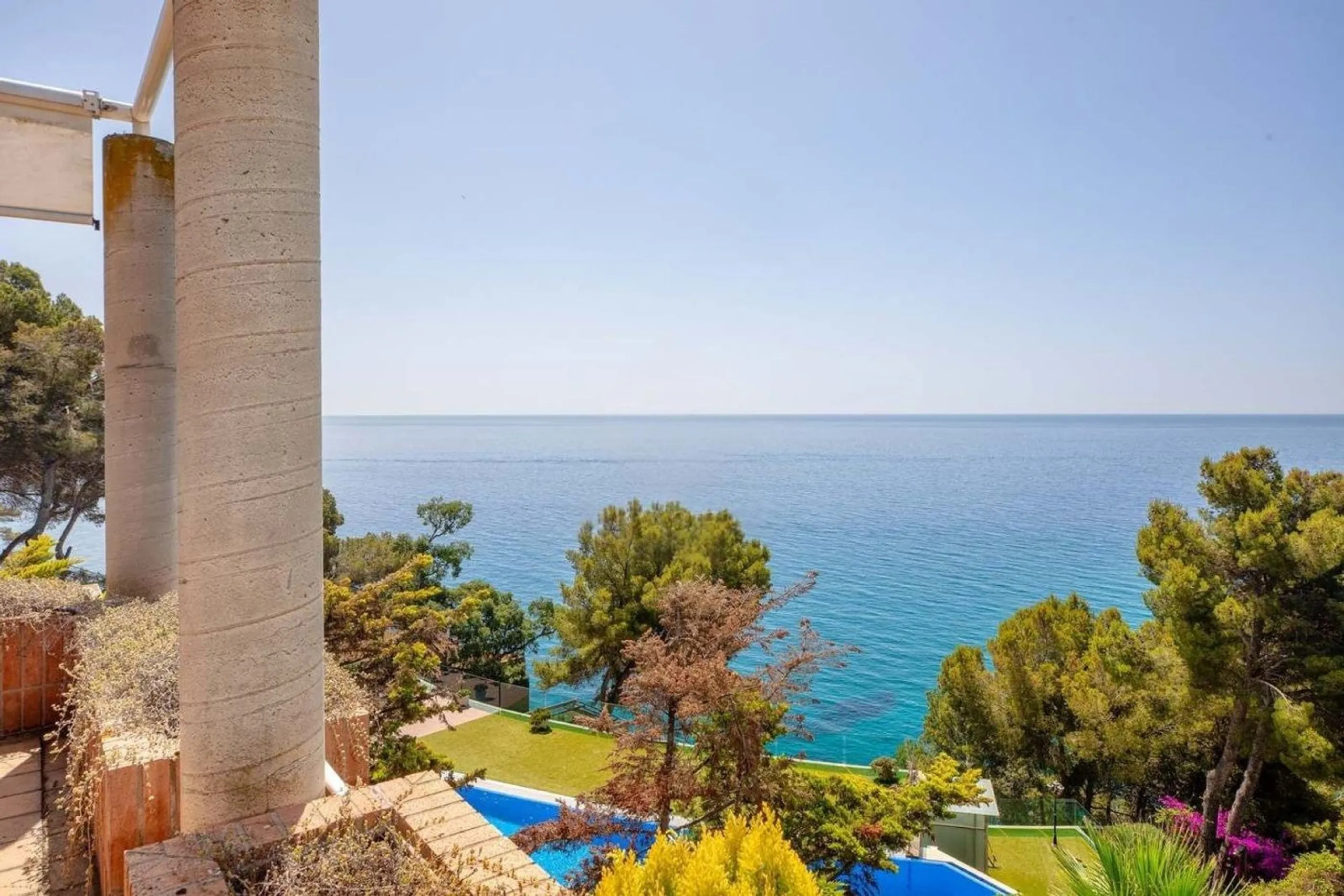 Spectacular three-level sea-view home in Cala Sant Francesc, Blanes