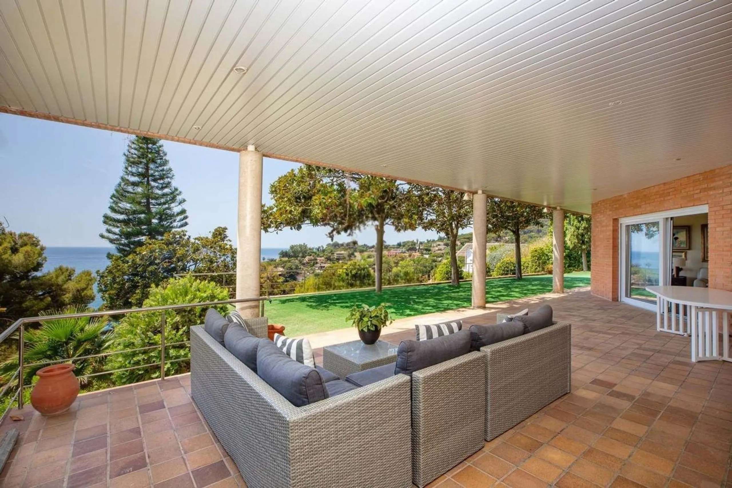 Spectacular three-level sea-view home in Cala Sant Francesc, Blanes