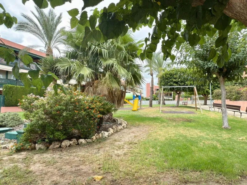 Exclusivo Adosado en Primera Línea de Golf de la Playa de San Juan con vistas espectaculares
