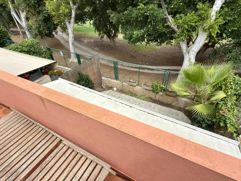 Exclusivo Adosado en Primera Línea de Golf de la Playa de San Juan con vistas espectaculares