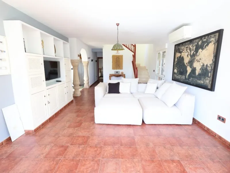 Detached villa in Villamartin plaza