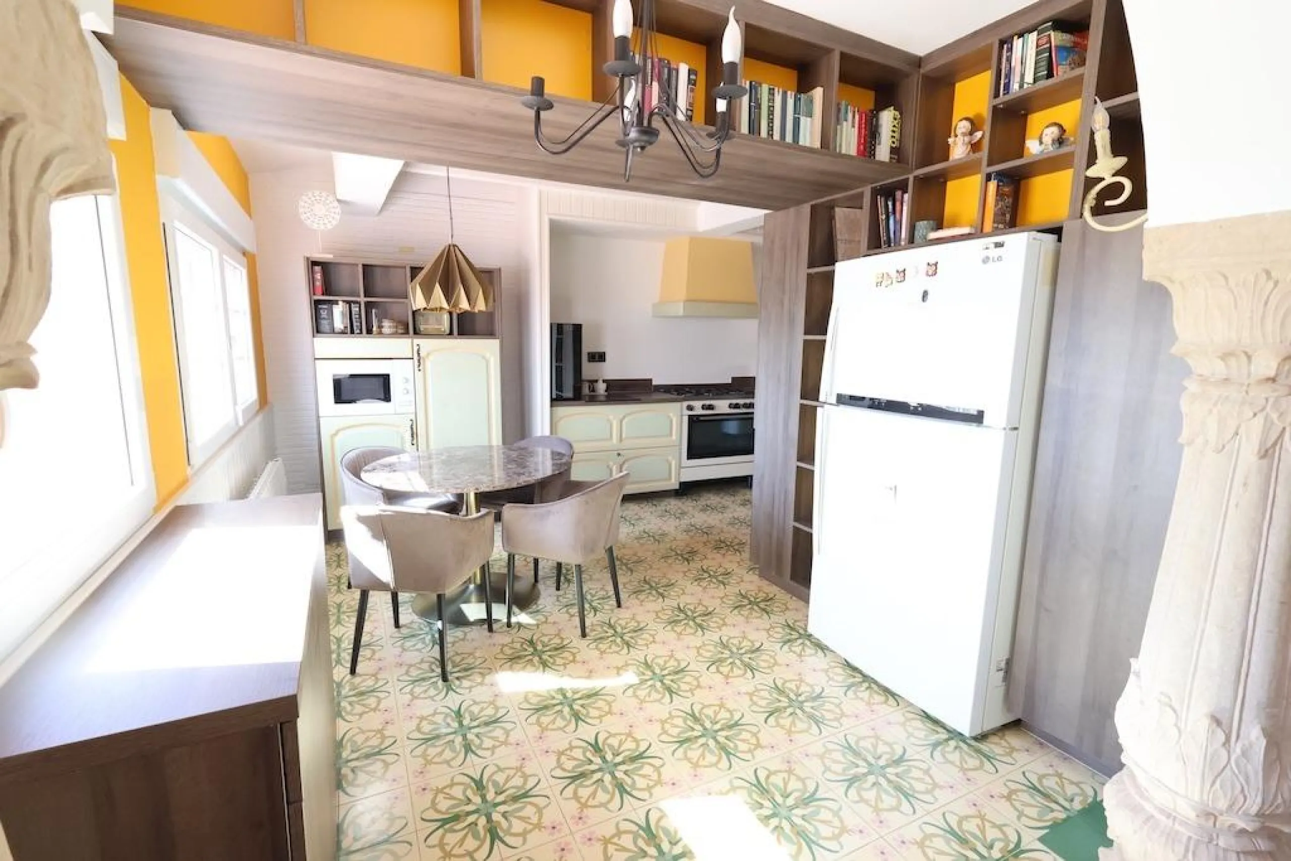 Detached villa in Villamartin plaza