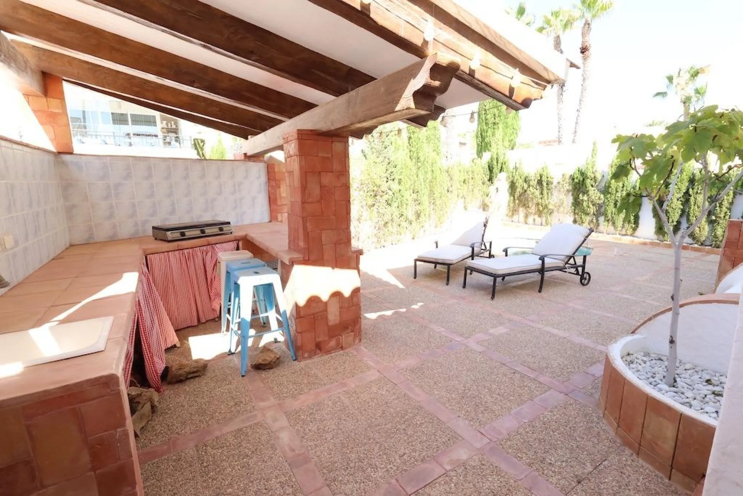 Detached villa in Villamartin plaza