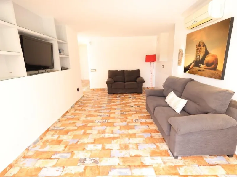 Detached villa in Villamartin plaza