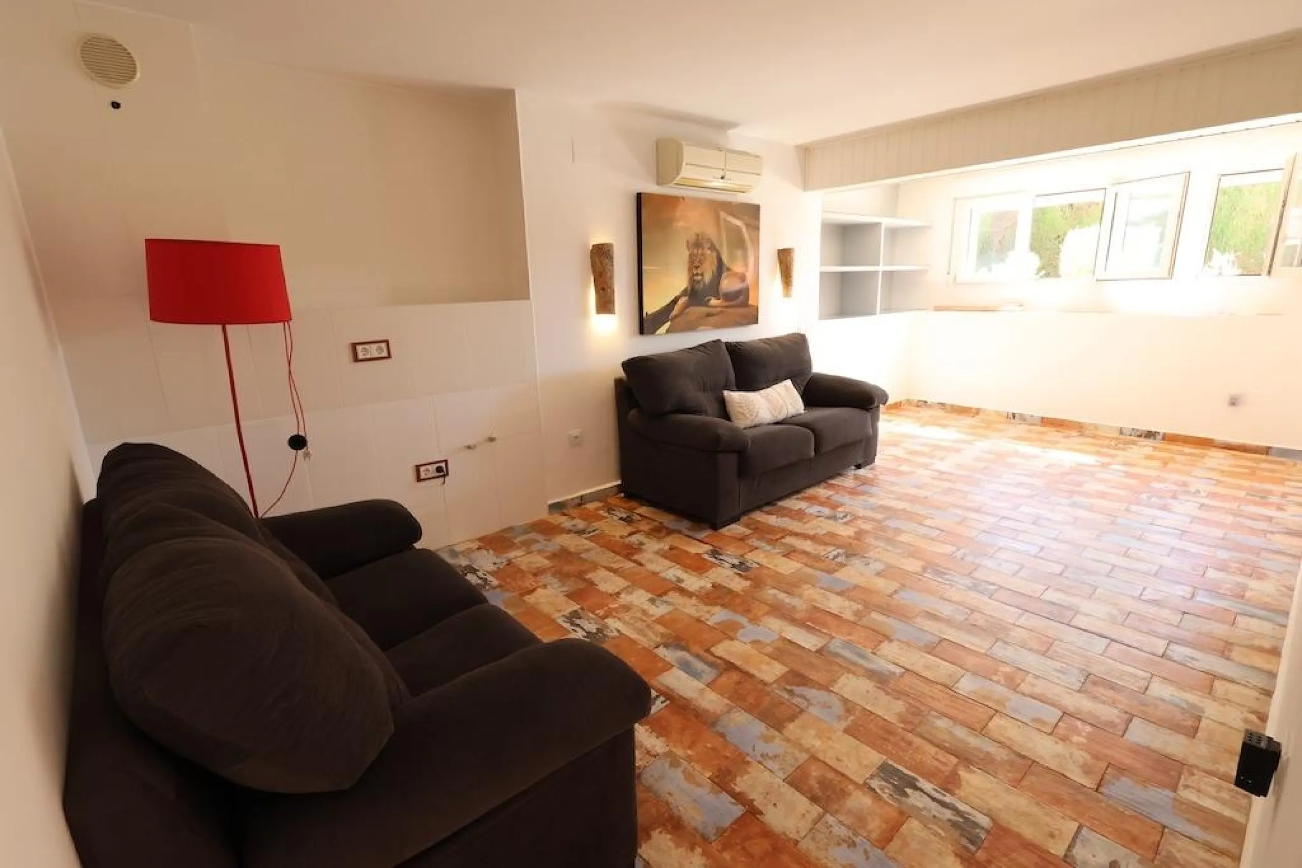Detached villa in Villamartin plaza