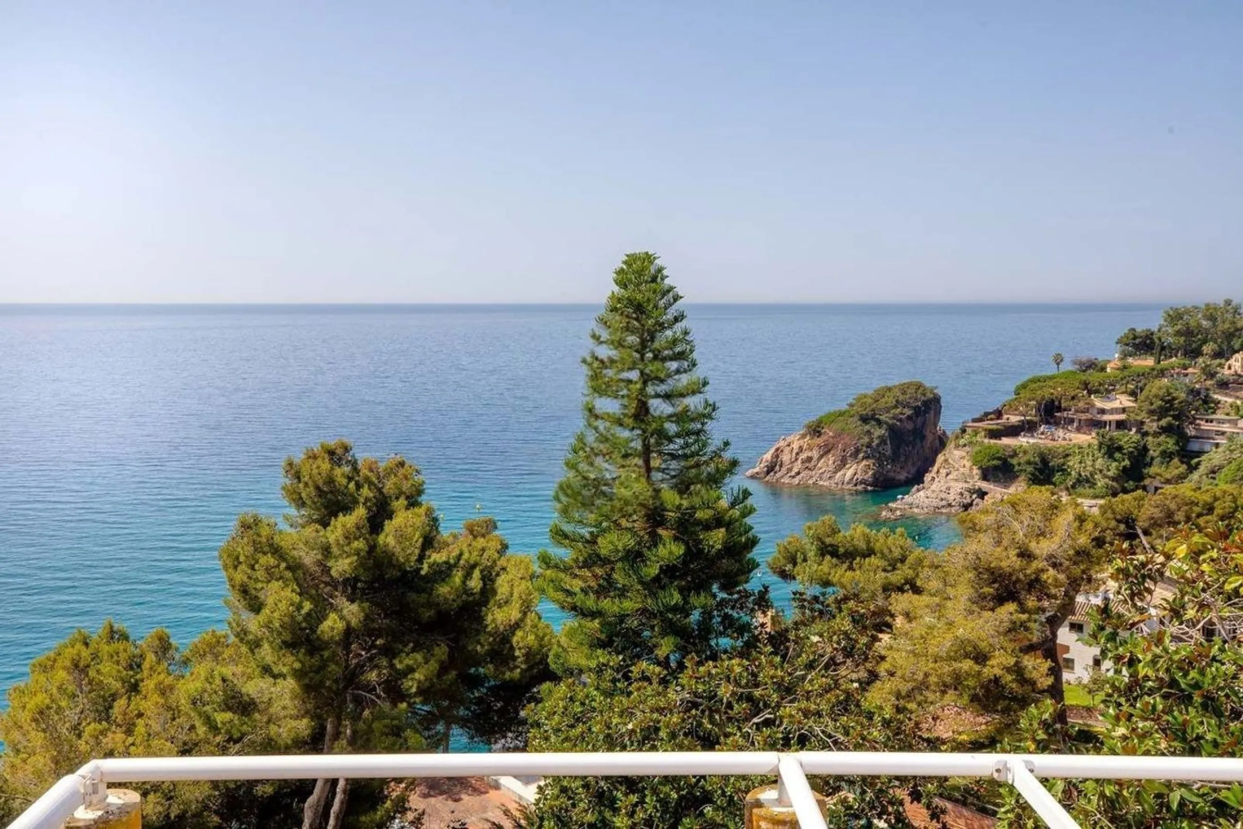 Spectacular three-level sea-view home in Cala Sant Francesc, Blanes