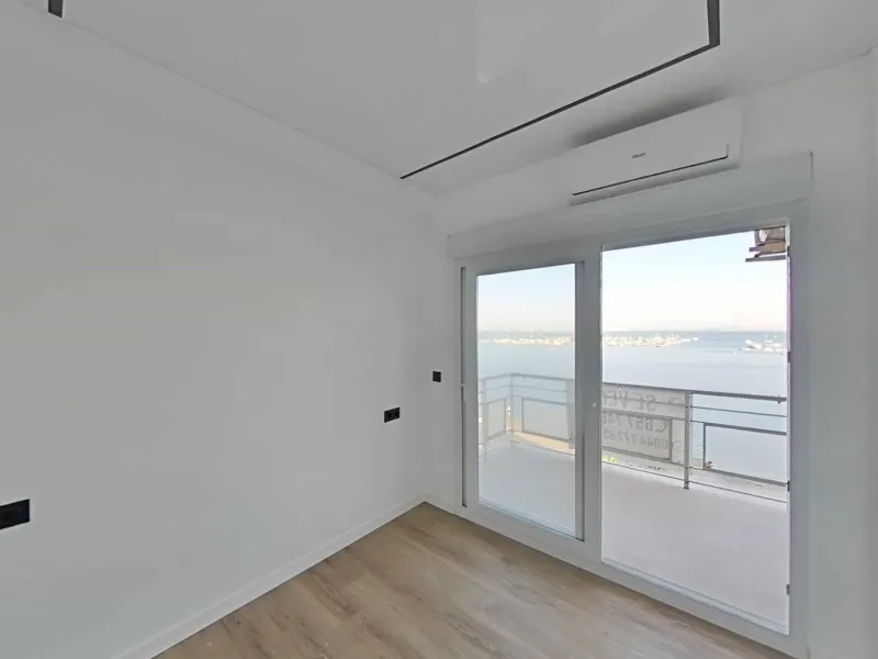 Exclusive Beachfront Property 🌊✨ 3 Bedrooms and 2 Bathrooms Drop in and put your towel on the sand