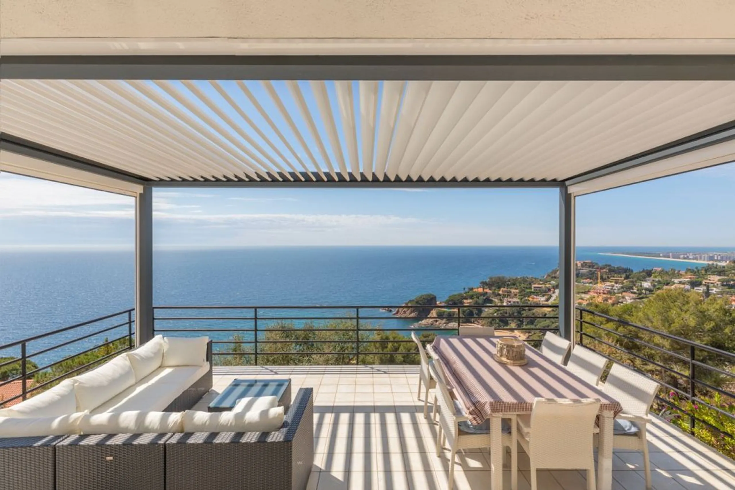 Charming sea-view villa in Cala Sant Francesc, Blanes