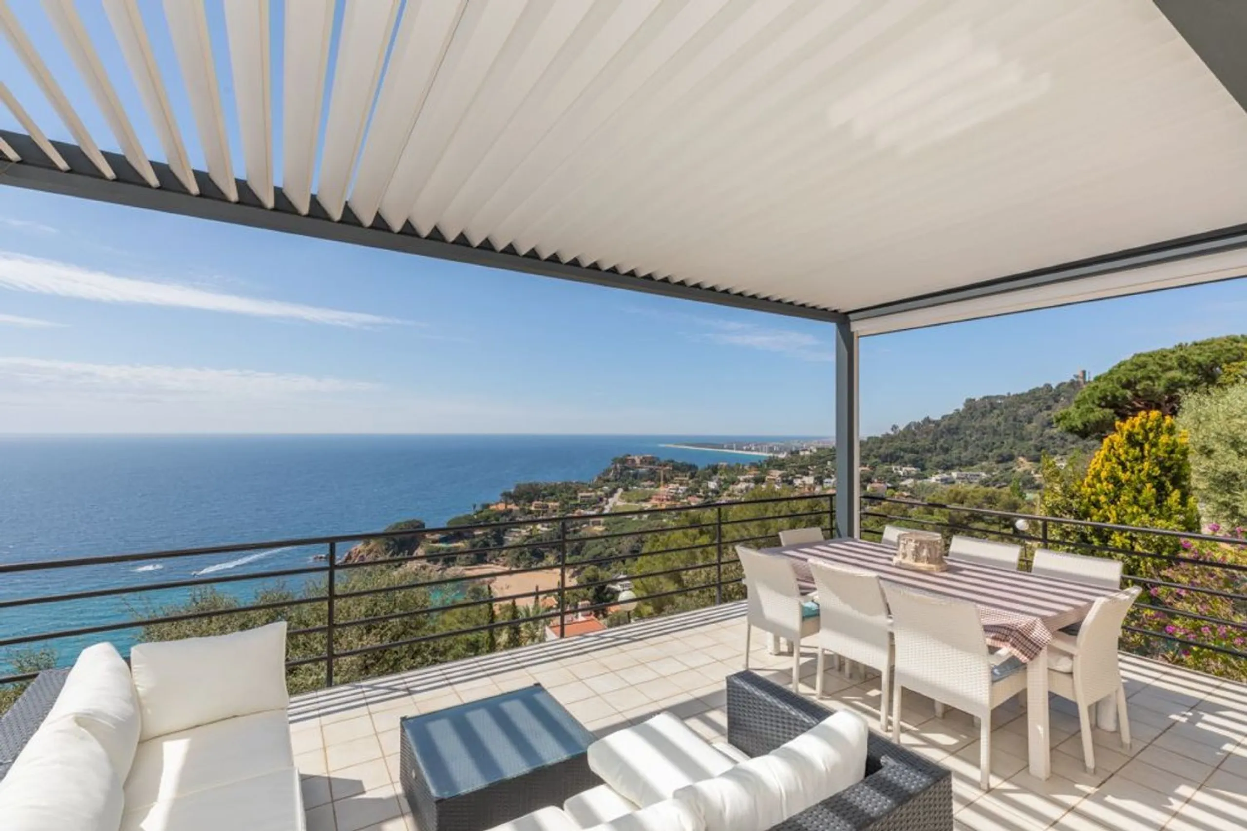 Charming sea-view villa in Cala Sant Francesc, Blanes
