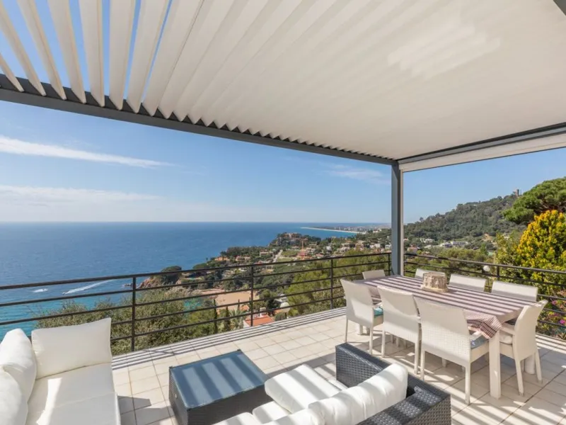 Charming sea-view villa in Cala Sant Francesc, Blanes