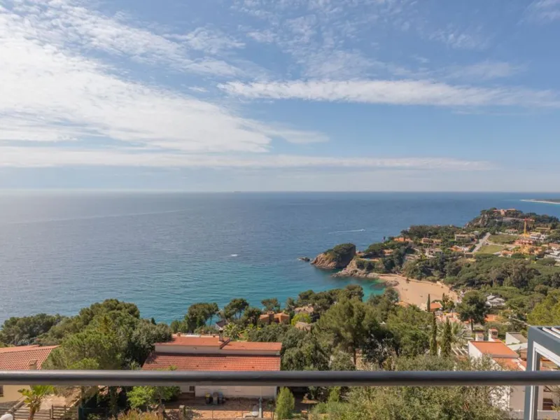 Charming sea-view villa in Cala Sant Francesc, Blanes