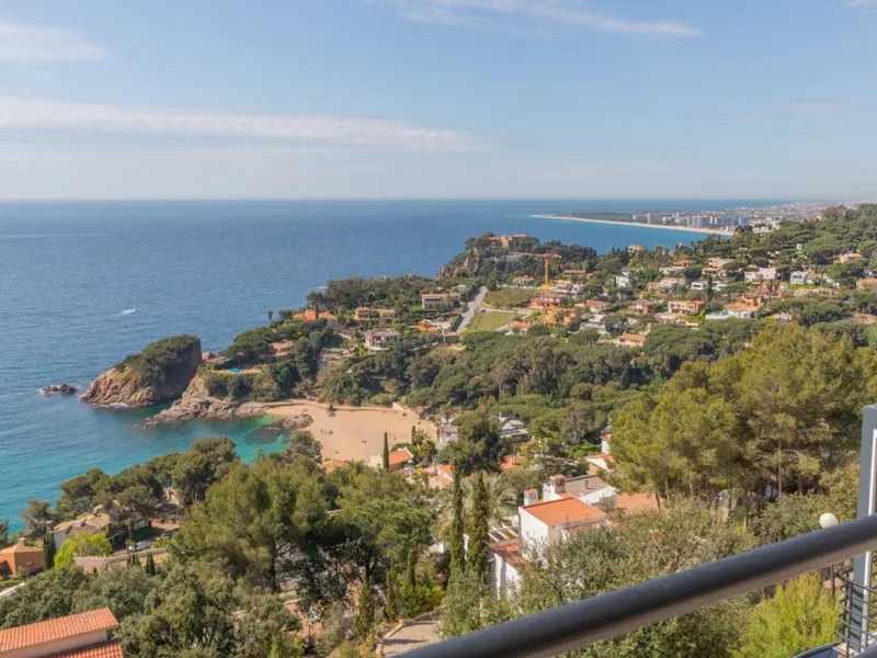 Charming sea-view villa in Cala Sant Francesc, Blanes