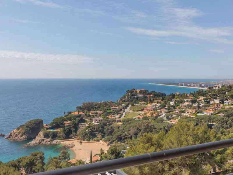 Charming sea-view villa in Cala Sant Francesc, Blanes