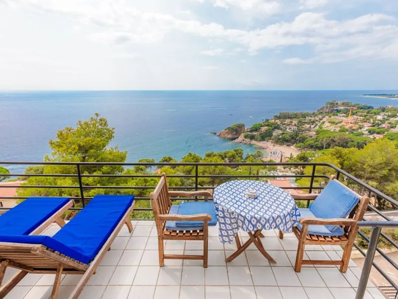 Charming sea-view villa in Cala Sant Francesc, Blanes