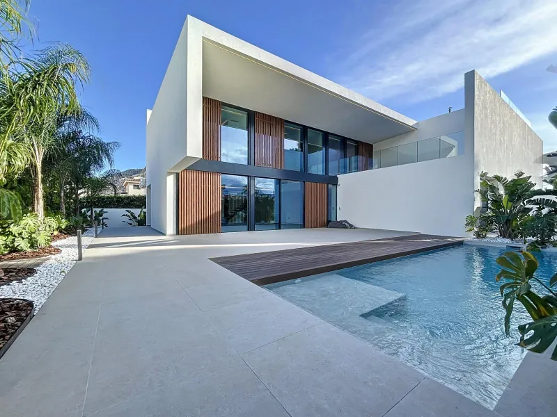 🌴 Exclusiva villa moderna en El Albir