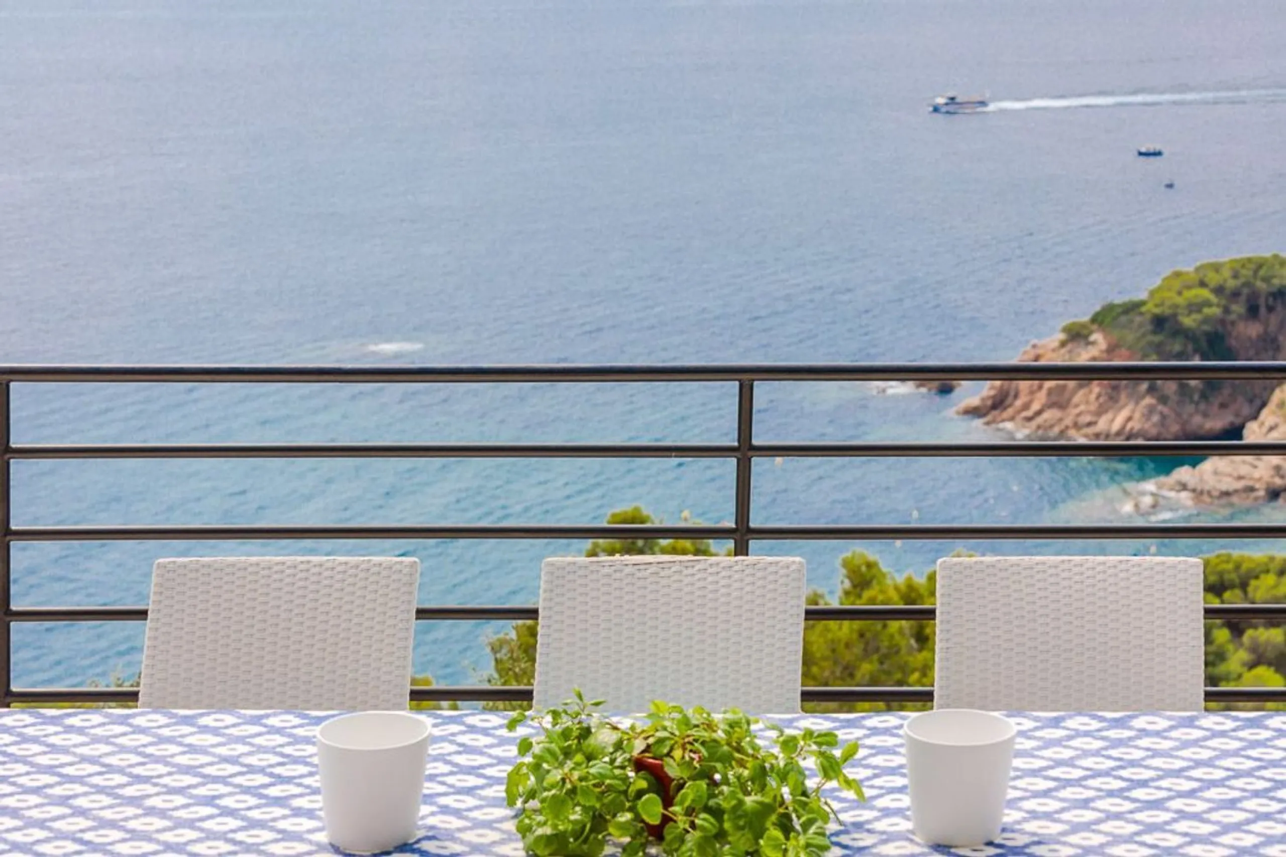 Charming sea-view villa in Cala Sant Francesc, Blanes