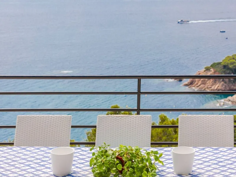 Charming sea-view villa in Cala Sant Francesc, Blanes